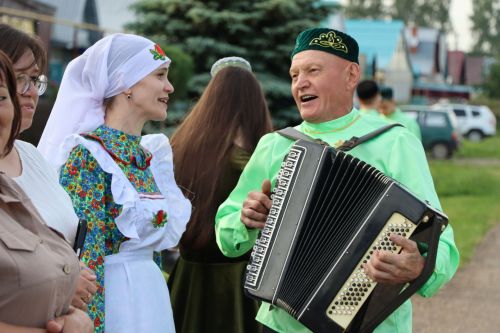 В Тетюшах проходит традиционный сбор подарков перед Сабантуем
