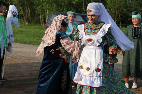 В Тетюшах проходит традиционный сбор подарков перед Сабантуем