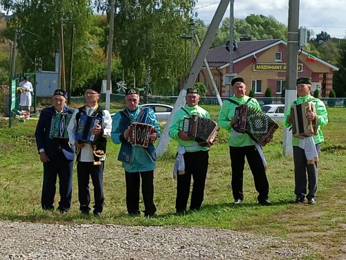 Кече Әтрәч авылында «Милләт җыены» делегатларын каршы алдылар