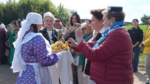 Кече Әтрәч авылында «Милләт җыены» делегатларын каршы алдылар