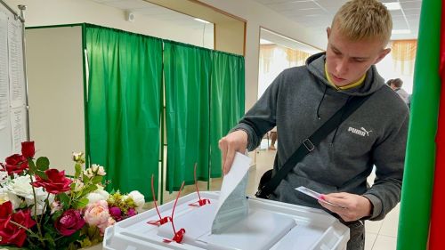 Молодые избиратели из Тетюш впервые проголосовали на выборах Раиса Татарстана