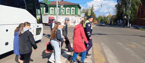 Безопасность на дорогах: социальный центр «Тетюшское сияние» проводит уроки для особенных подопечных