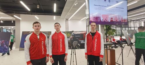 Минниханов поздравил победителей чемпионата «Профессионалы»