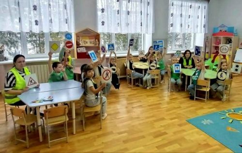 Викторина-игра по ПДД прошла в детском саду «Малыш» города Тетюши