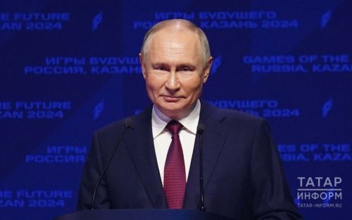 Владимир Путин поздравил россиян с Днем защитника Отечества