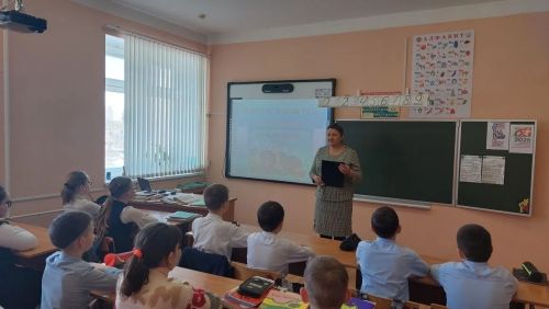 В Тетюшской школе прошёл урок мужества «В жизни всегда есть место подвигу»
