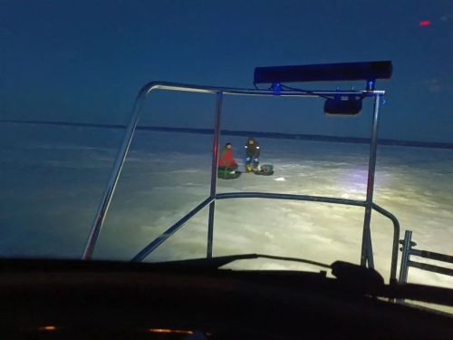 В Татарстане на Волге недалеко от Тетюш спасли четырех рыбаков