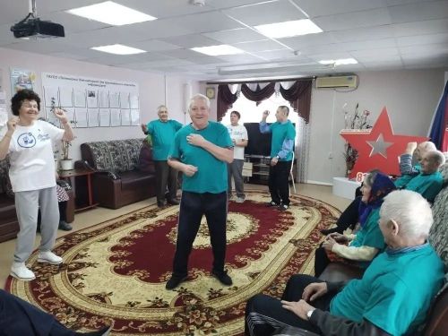 Волонтёры провели фитнес‑занятие для жителей Тетюшского дома‑интерната