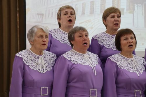 Под звуки «Журавлей»