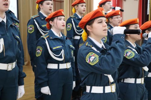 Под звуки «Журавлей»