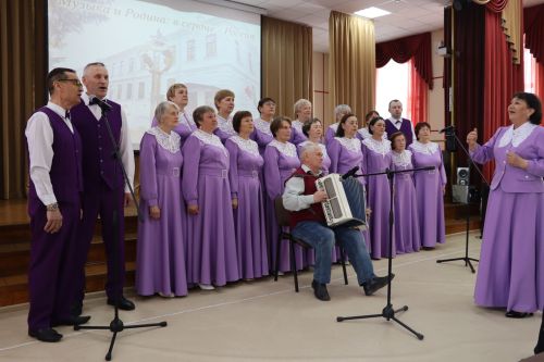 Под звуки «Журавлей»