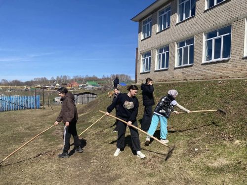 Чистота и порядок в Алабердинской школе!