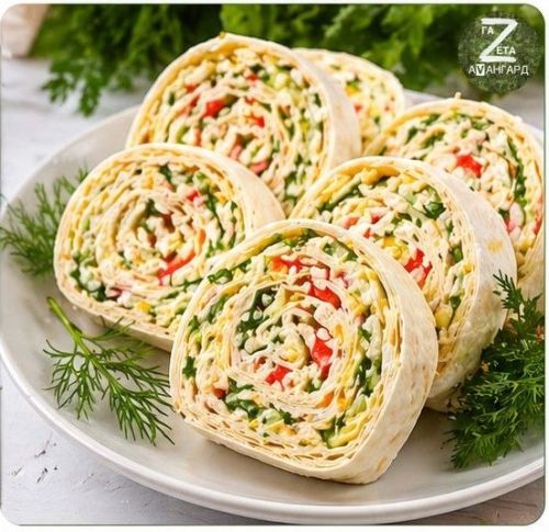 Рецепт рулета из крабовых палочек с яйцами и сыром