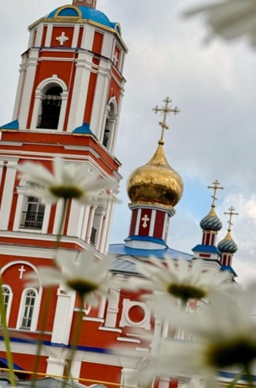 Благовещение Пресвятой Богородицы: история, традиции и приметы главного весеннего праздника