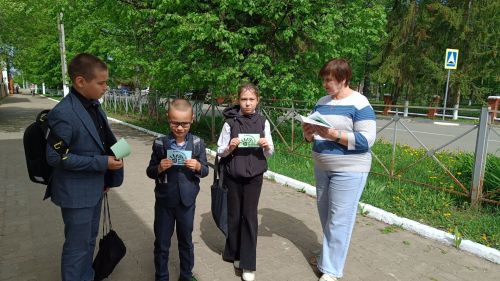 В Тетюшах провели акцию, посвящённую Детскому телефону доверия