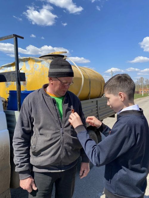 В Алабердинской СОШ продолжается акция «Георгиевская ленточка»