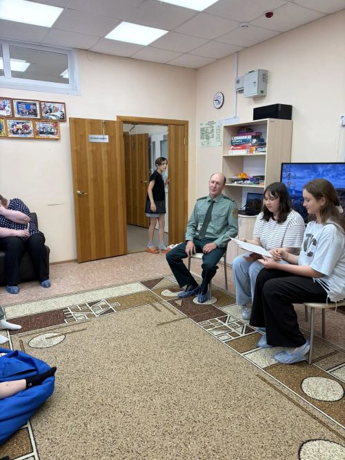 В лагере «Ласточка» прошла встреча с представителем заказника «Долгая поляна»