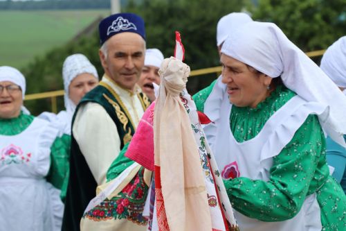 Келәш авылында зур колач белән Урам көне узды