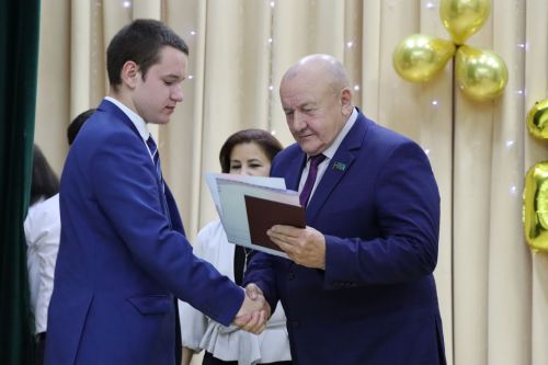 Тәтеш авыл хуҗалыгы техникумында дипломнар тапшыру тантанасы булды