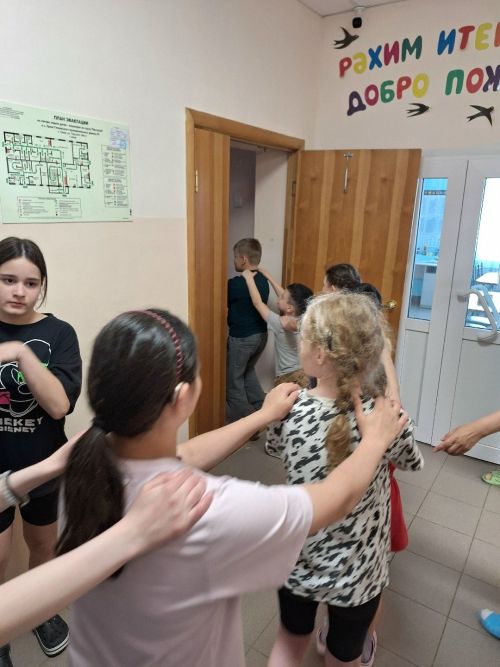 В лагере «Ласточка» провели учебную эвакуацию на случай пожара
