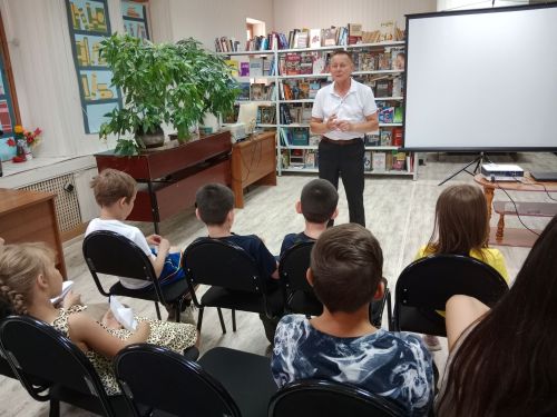 Занятие о правах и обязанностях в Тетюшах: родители и дети обсудили правовые вопросы