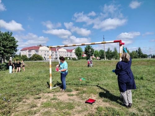 В Тетюшах благоустраивают детскую площадку в Южном микрорайоне