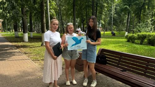 Тәтеш шәһәренең Үзәк паркында «Донбасс балаларын искә алыйк» Бөтендөнья акциясе узган