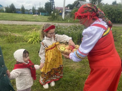 Жители Чувашско‑Чикилдымского села отметили три Спаса на праздничной программе