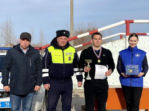 В Тетюшах состоялся районный конкурс по автомногоборью среди юношей Тетюшского района.