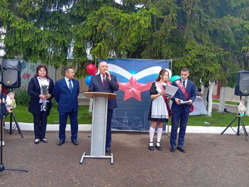 Последний звонок в Тетюшской школе N1