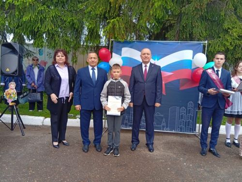 Последний звонок в Тетюшской школе N1