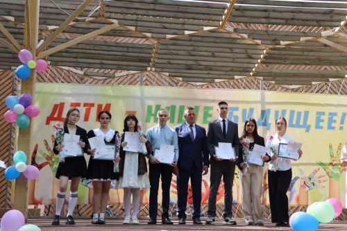 Тәтештә Балаларны яклау көненә багышланган чаралар узды