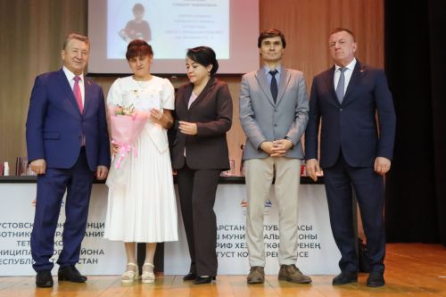 Тәтештә «Хәзерге заман мәгарифенең әһәмиятле ориентирлар» дигән август киңәшмәсе булды