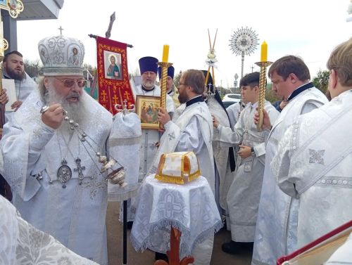 В селе Бессоново состоялось освящение Троицкого храма