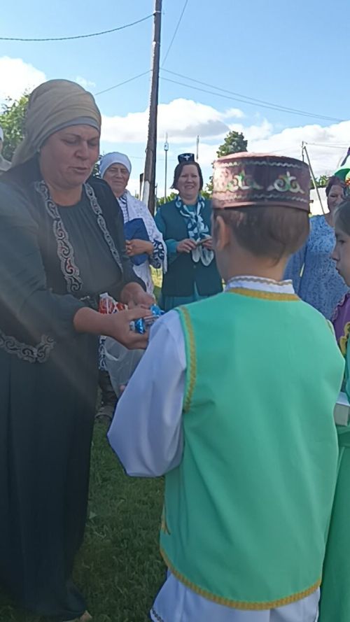 Бакырчы авылында район Сабан туена «Бүләк җыю» бәйрәме булды