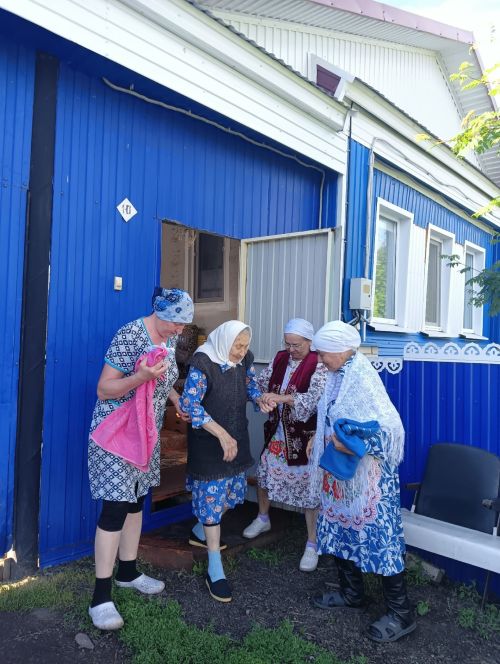 Бакырчы авылында район Сабан туена «Бүләк җыю» бәйрәме булды