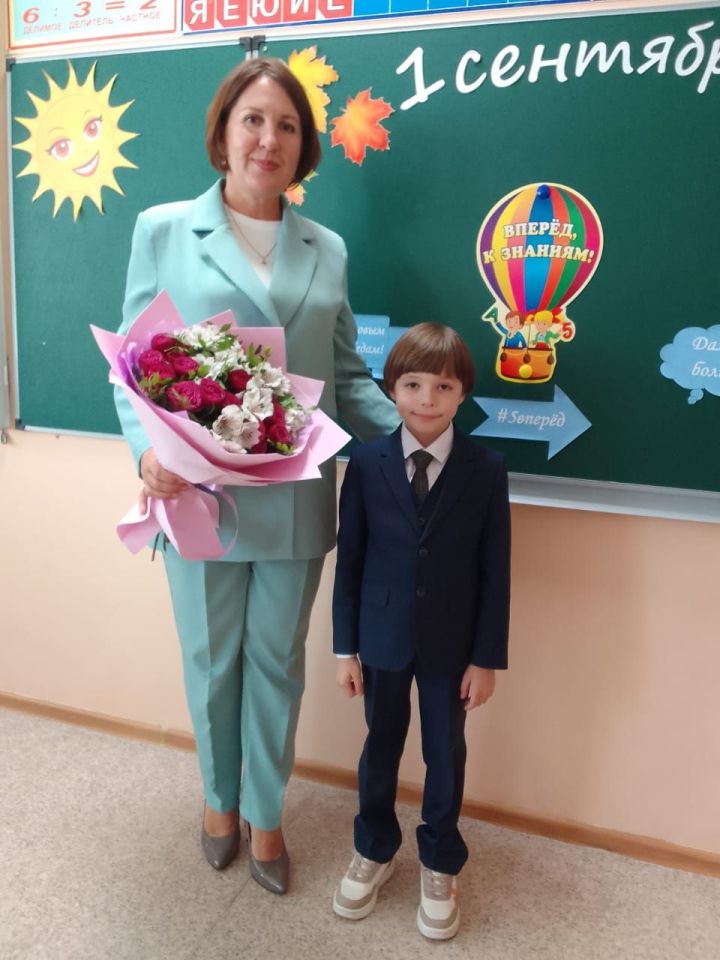 Гафуров Самат. Мой первый учитель - Валентина Станиславовна Глазкова