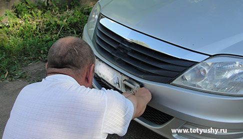 В республике начали выдавать автомобильные номера нового образца