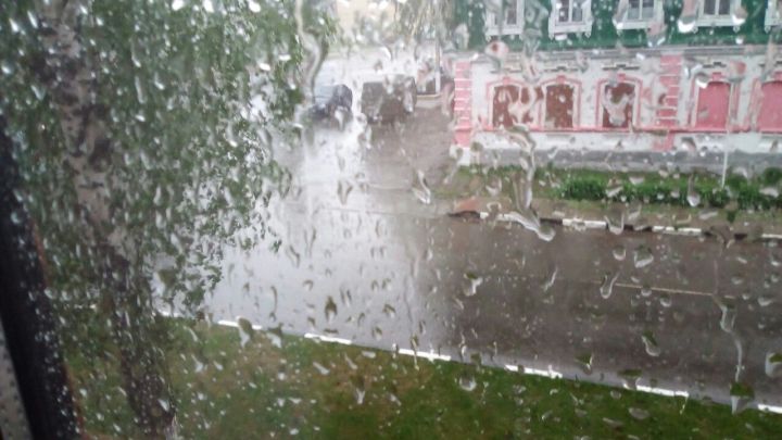 МЧС Татарстана объявило штормовое предупреждение из-за ливней и сильного ветра