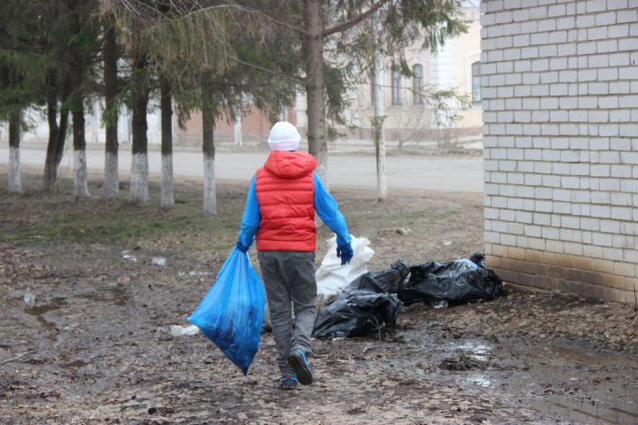 Роструд напомнил о допустимом возрасте начала трудовой деятельности