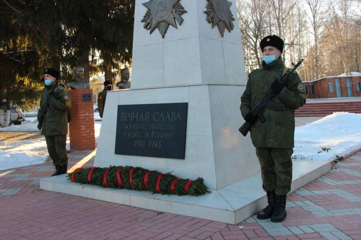 В День Героев Отечества в Тетюшах состоялся памятный митинг