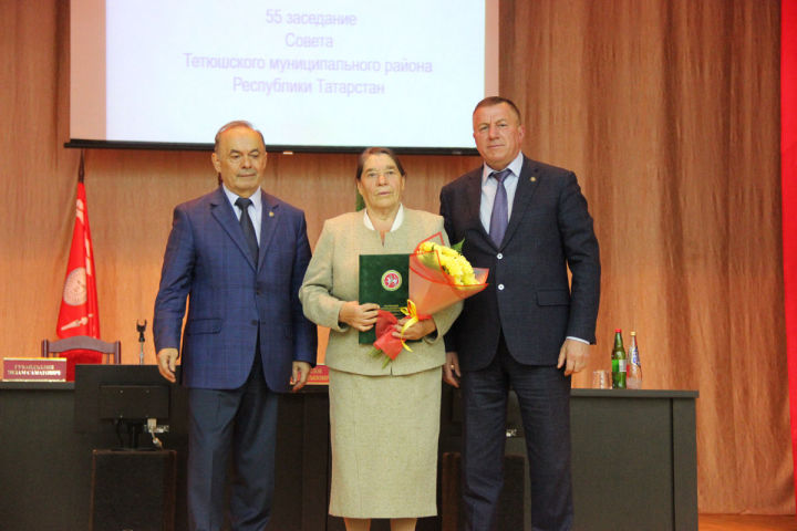 Почетной грамотой председателя Ассоциации «Совет муниципальных образований Республики Татарстан» награждены тетюшанки