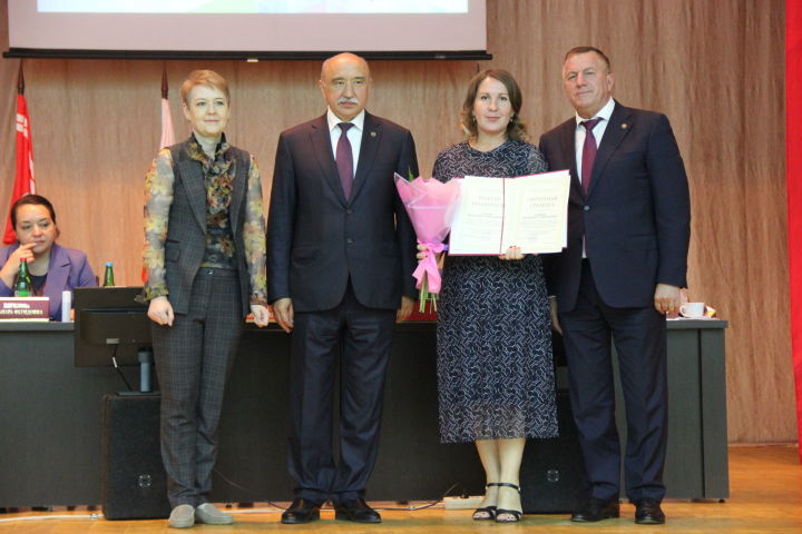 Почетной грамотой Министерства образования и науки РТ награждены тетюшане