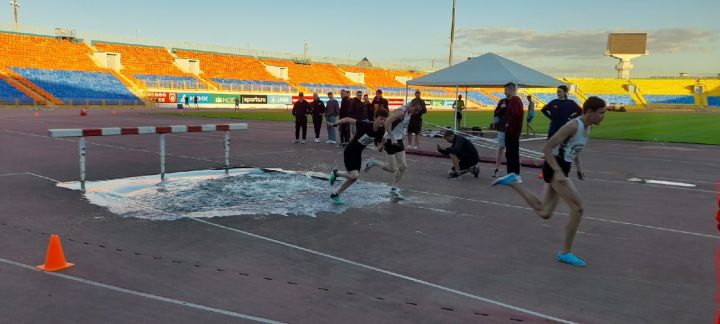 Легкоатлеты Тетюшской споршколы района возвращаются из Казани с наградами.