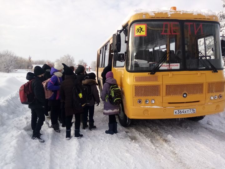 Кильдюшевцы рады новому школьному автобусу