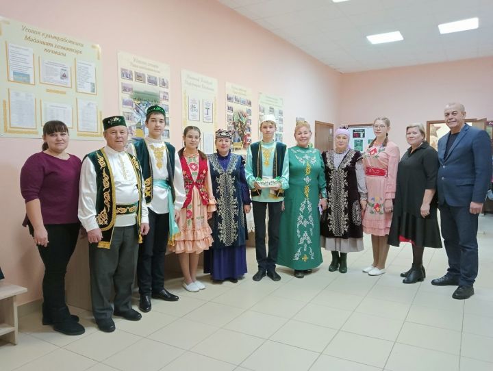 Кичә Бакырчы авылы кешеләре мәдәният йортына «Аулак өй» карарга җыелды