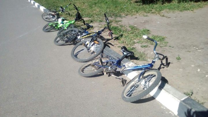 Двое татарстанцев уехали с места преступления на угнанных велосипедах