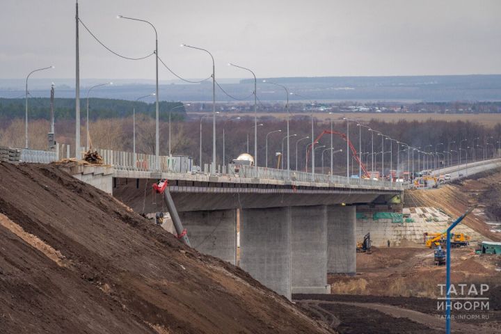 Прокуратура выясняет обстоятельства гибели рабочего на строящемся мосту через Волгу