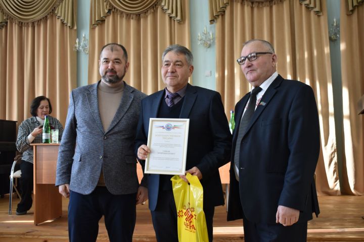 Родной язык надо знать с детства