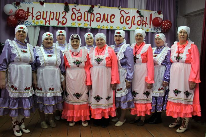 Зур Әтрәч авылында Нәүрүзне билгеләп үткәннәр